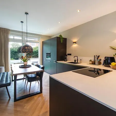 Bed & Breakfast Lovely Zandvoort